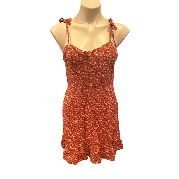 Forever 21 Red Floral Mini Dress - Size Medium - Cute! - Picture 1 of 11
